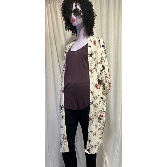 Adora Kimono - Picture 3 of 6